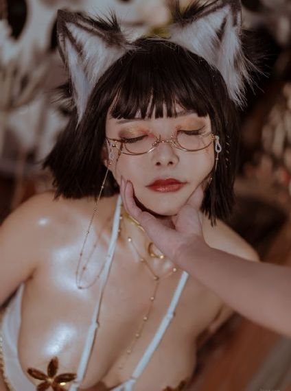 欧美短发女生头像霸气_最近手机在线观看