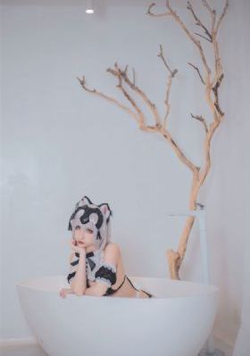 欧美自残壁纸_无删减在线播放